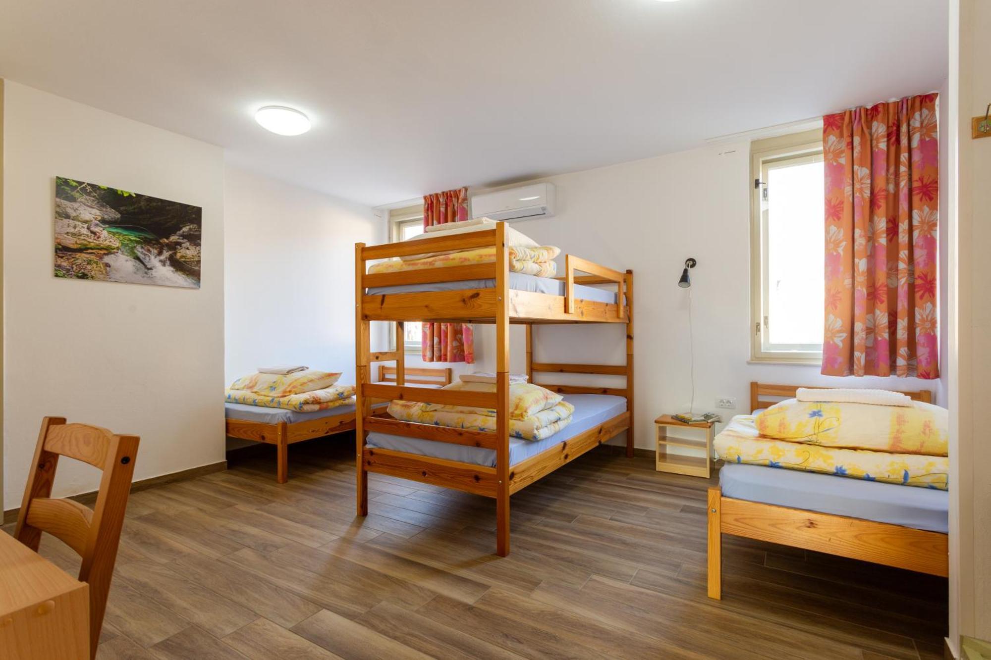Yapka Rooms Tolmin Oda fotoğraf
